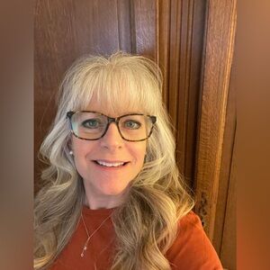 Meet your Posher, Kim